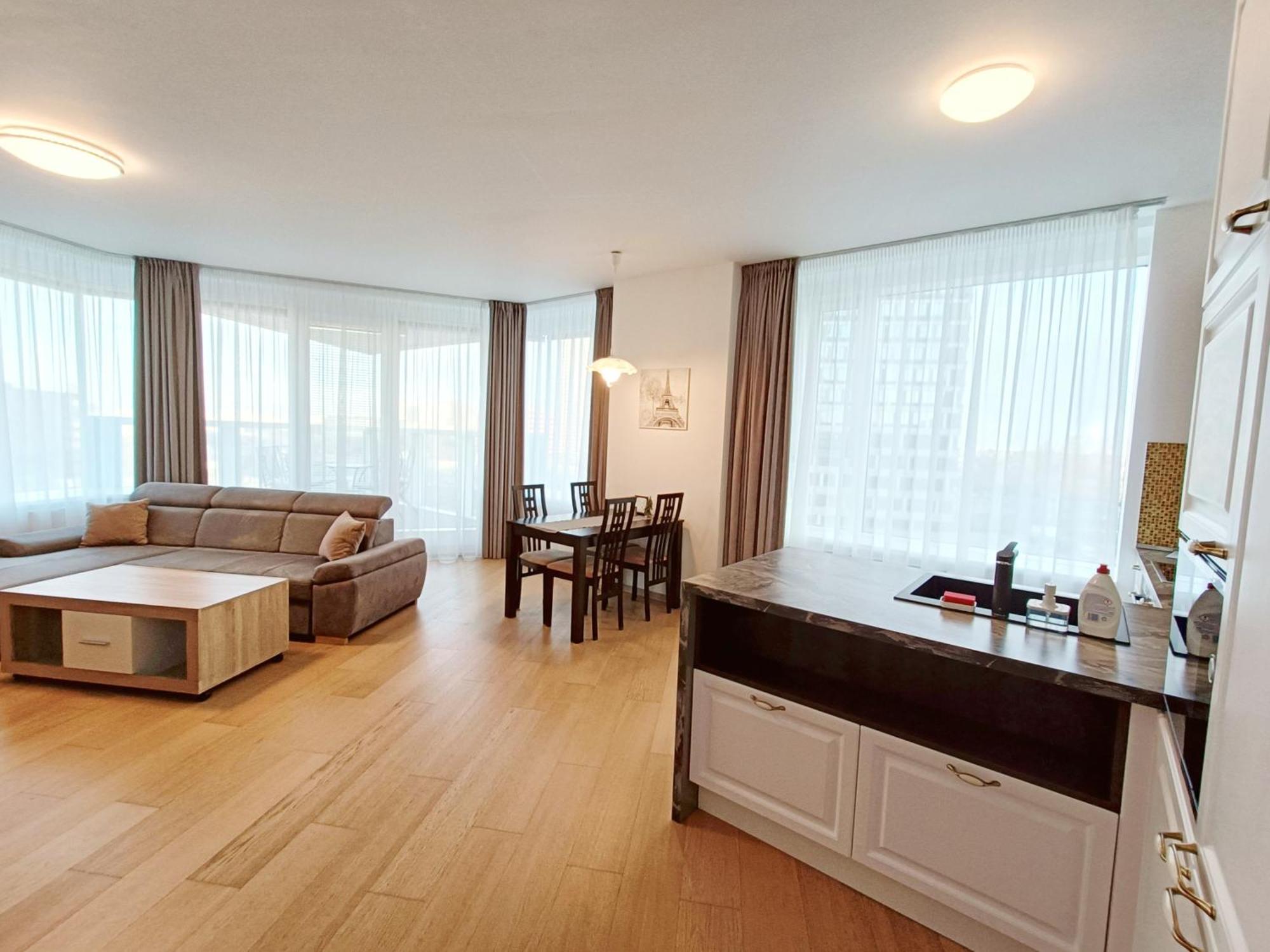 Sag Panorama City Apartment 3 Rooms Free Parking Free Wifi Bratysława Zewnętrze zdjęcie