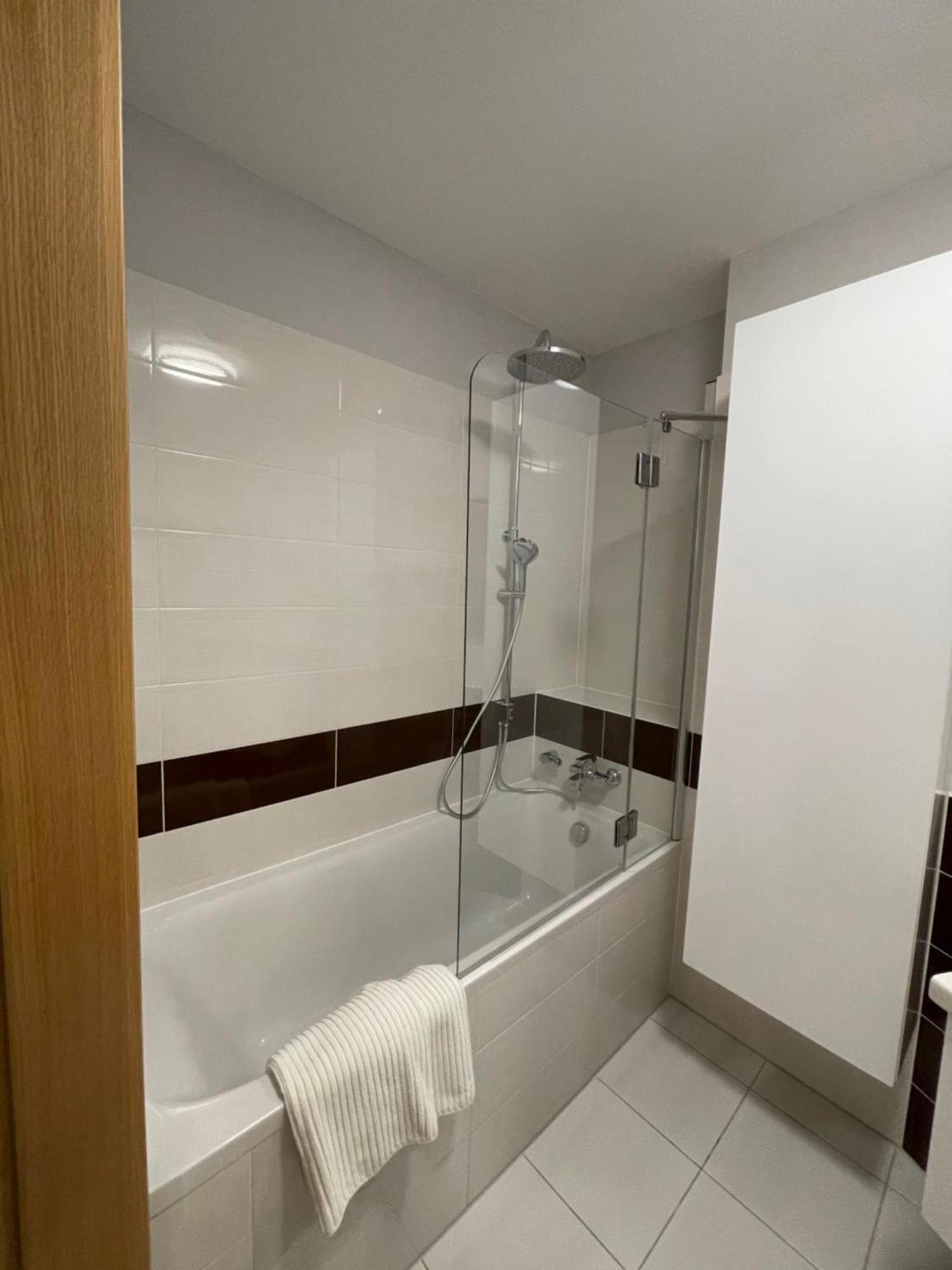 Sag Panorama City Apartment 3 Rooms Free Parking Free Wifi Bratysława Zewnętrze zdjęcie