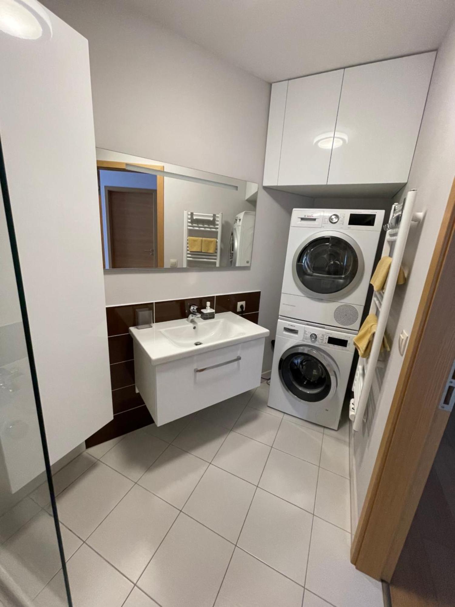 Sag Panorama City Apartment 3 Rooms Free Parking Free Wifi Bratysława Zewnętrze zdjęcie